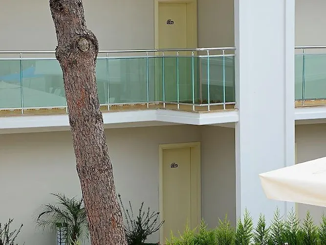 Banu Luxury 马尔马里斯