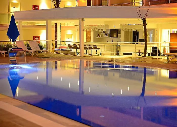 Banu Luxury 马尔马里斯